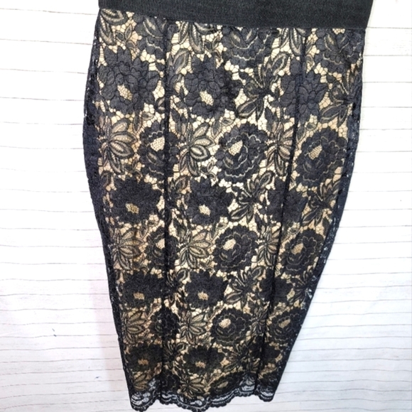 Alexia Admor Black and Gold Lace Midi Dress - Picture 8 of 13